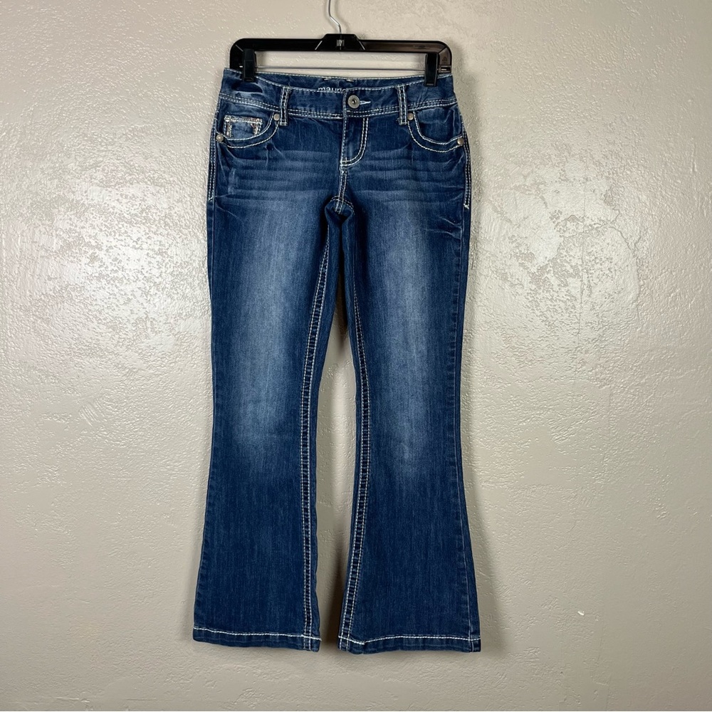 Maurices Womens Jeans Boot Cut Blue Denim Wash Low Rise Embroidered 1/2‎ Petite